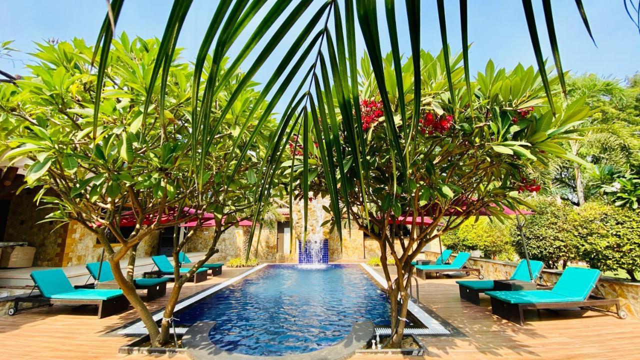 Krishna Riverside Resort Vasad Kültér fotó