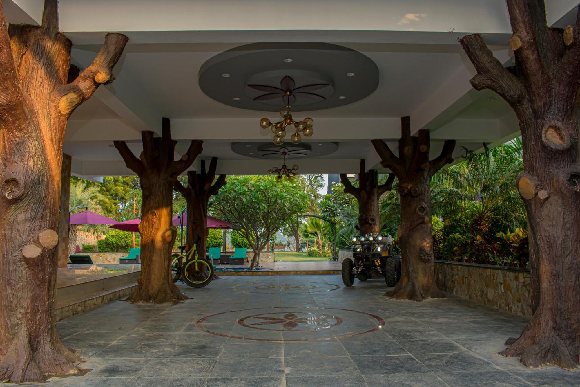 Krishna Riverside Resort Vasad Kültér fotó