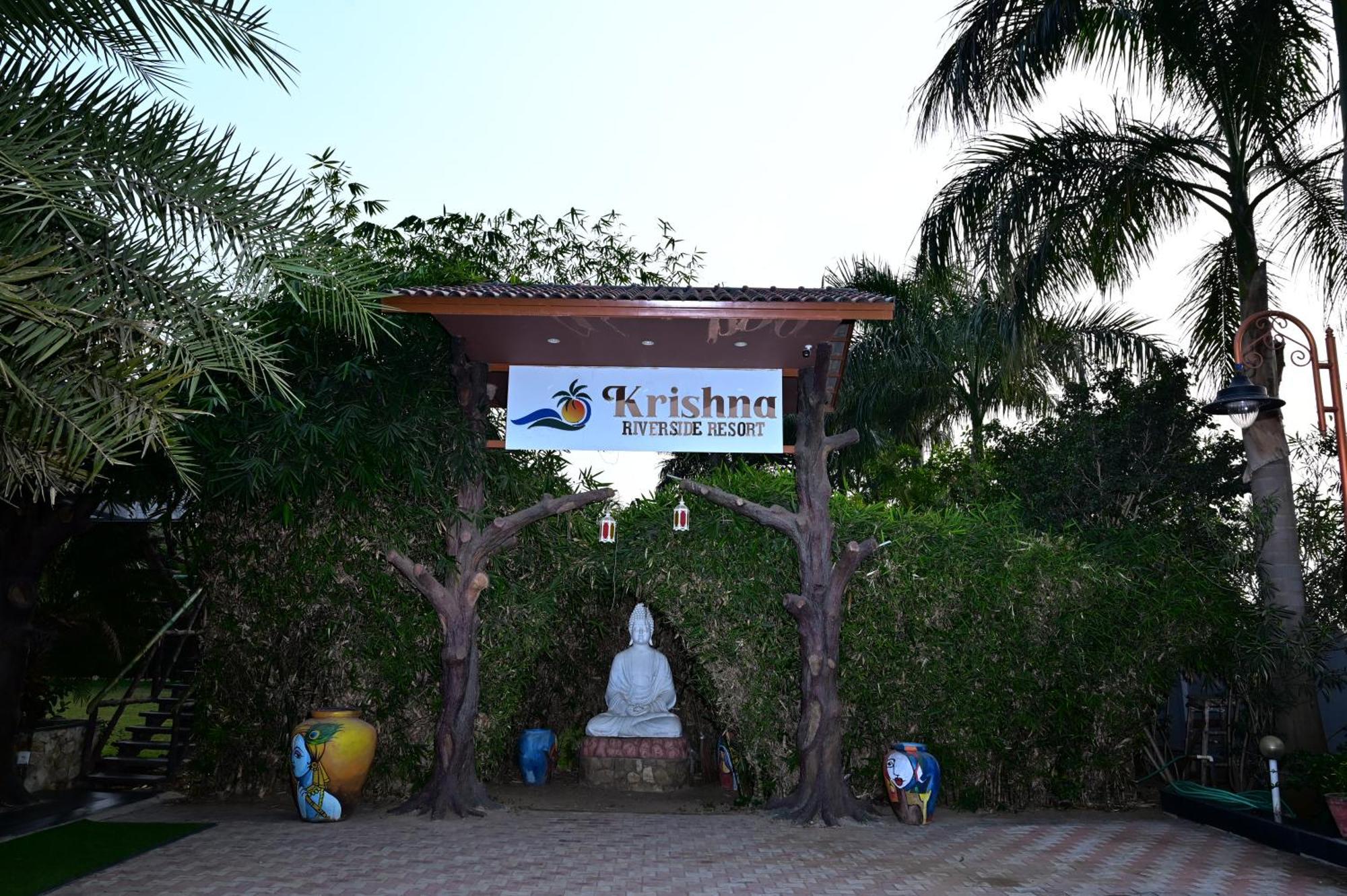 Krishna Riverside Resort Vasad Kültér fotó